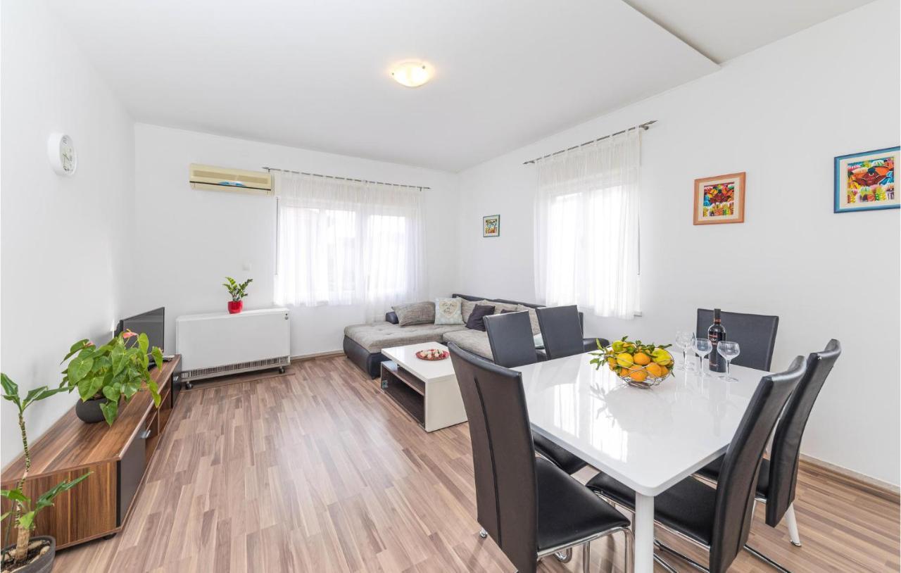 Kaštela Nice Apartment In Kastel Stafilic With Sauna מראה חיצוני תמונה