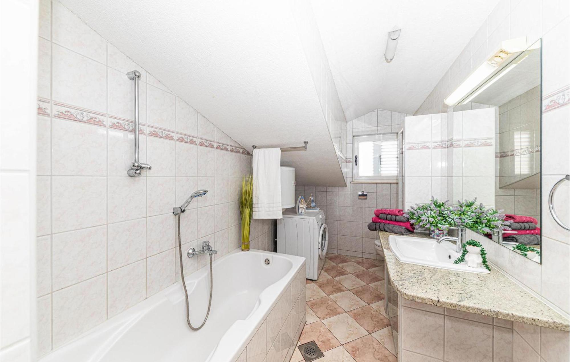 Kaštela Nice Apartment In Kastel Stafilic With Sauna מראה חיצוני תמונה